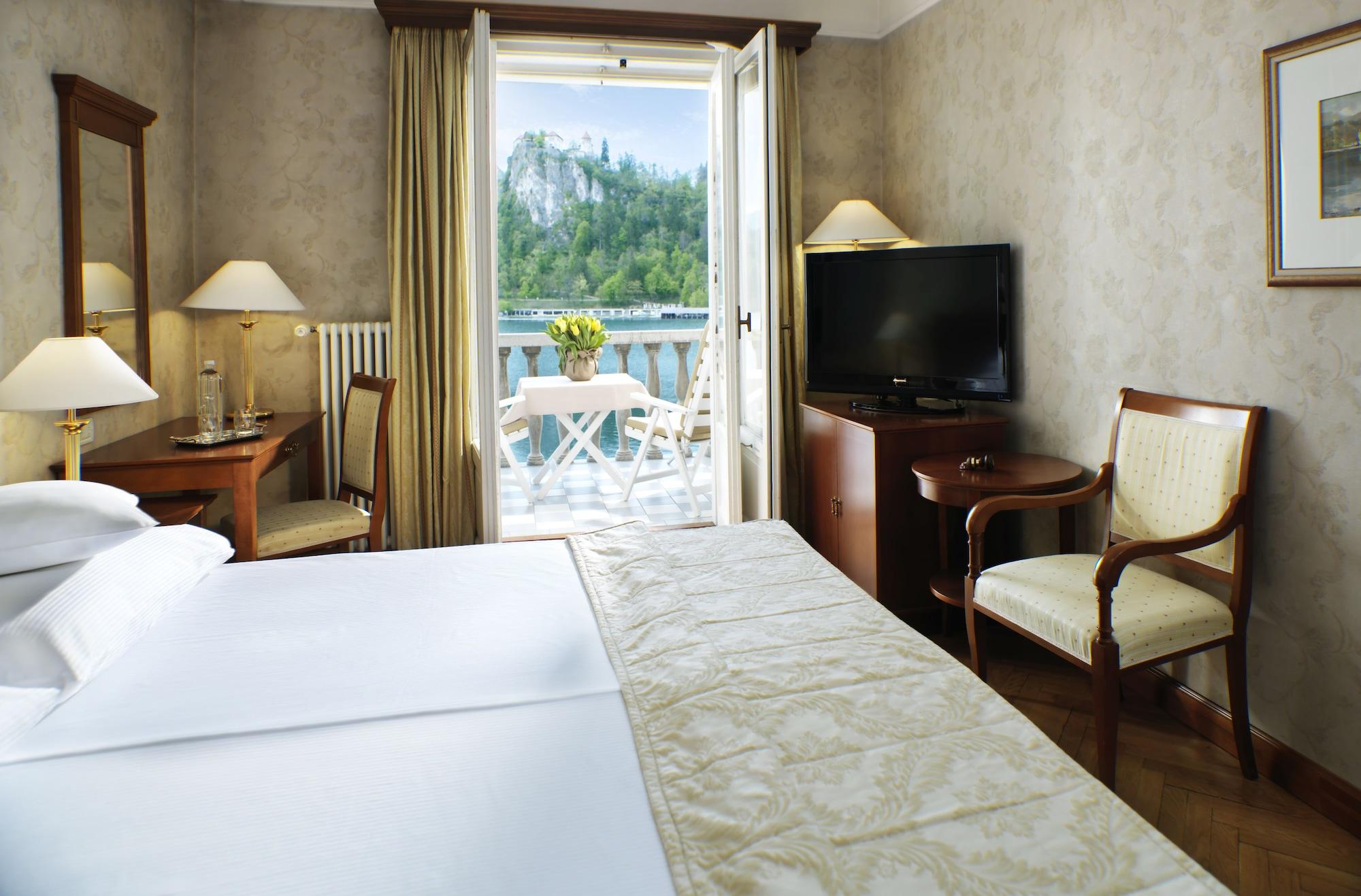 托普里斯大酒店 - 世界小型豪华酒店 布莱德 外观 照片