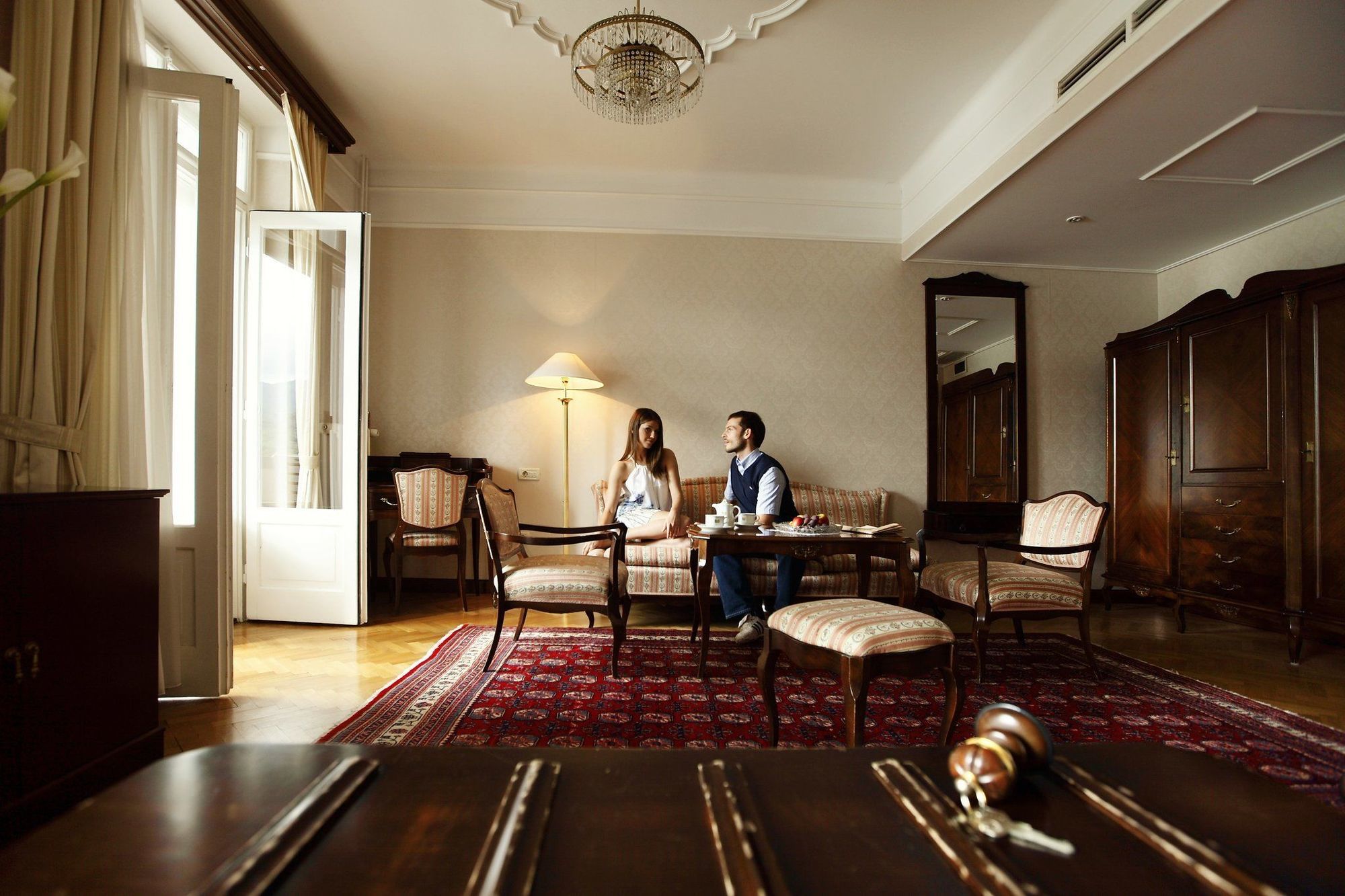 托普里斯大酒店 - 世界小型豪华酒店 布莱德 客房 照片 A suite at the Hotel de la Ville
